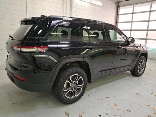2023 Jeep Grand Cherokee Trailhawk