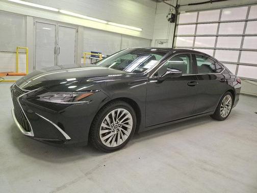 2022 Lexus ES 350 Ultra Luxury
