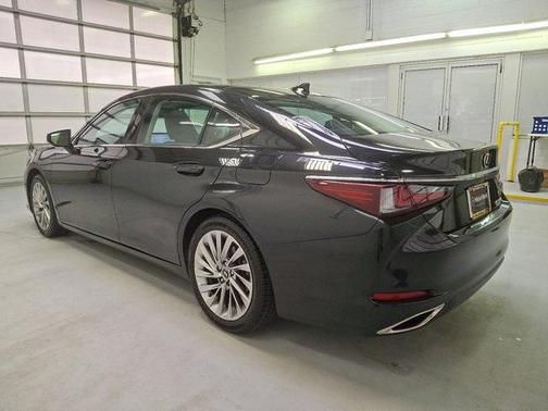 2022 Lexus ES 350 Ultra Luxury