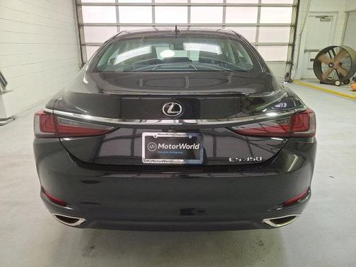 2022 Lexus ES 350 Ultra Luxury