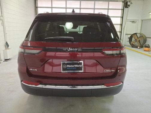 2024 Jeep Grand Cherokee Laredo