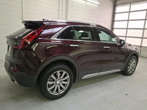 2020 Cadillac XT4 Premium Luxury