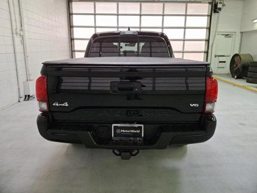 2022 Toyota Tacoma SR
