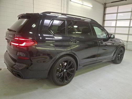 2024 BMW X7 M60i