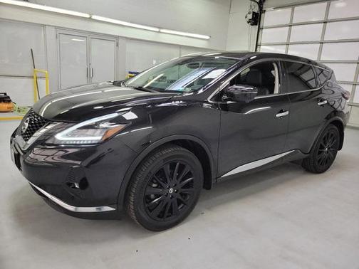 Magnetic Black Pearl 2021 Nissan Murano SL