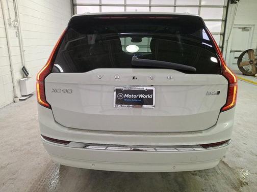 2025 Volvo XC90 B6 Plus 7-Seater