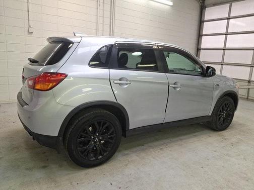 2017 Mitsubishi Outlander Sport 2.0 LE