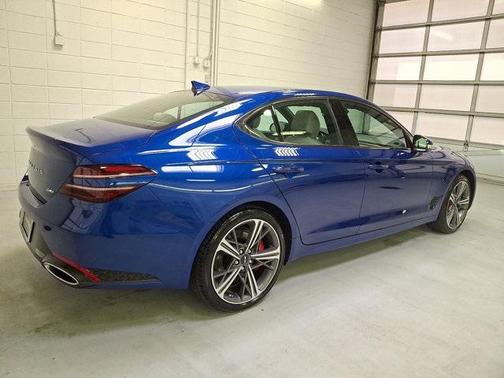 2025 Genesis G70 2.5T