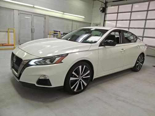 2022 Nissan Altima 2.5 SR