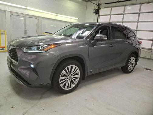 2024 Toyota Highlander Hybrid Platinum