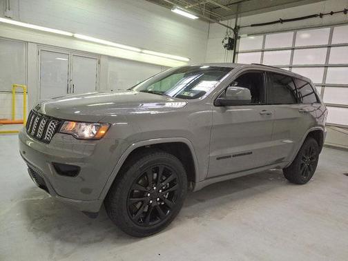 2021 Jeep Grand Cherokee Laredo