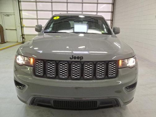 2021 Jeep Grand Cherokee Laredo