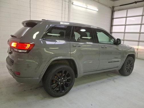 2021 Jeep Grand Cherokee Laredo