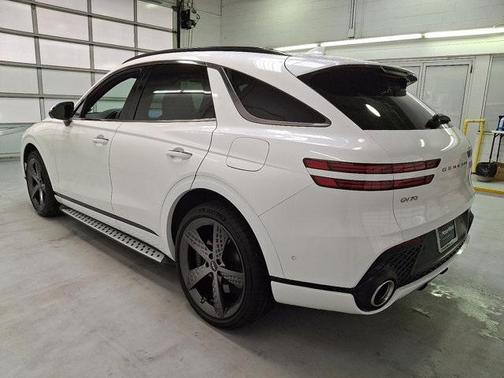 2025 Genesis GV70 2.5T