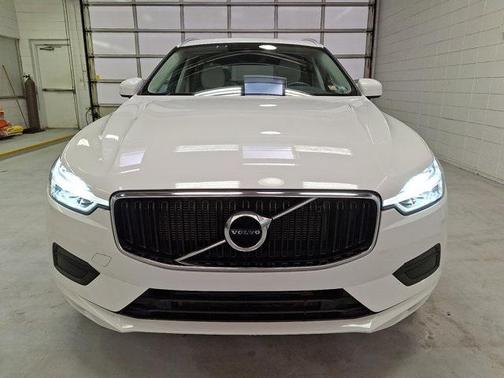 2021 Volvo XC60 T5 Momentum