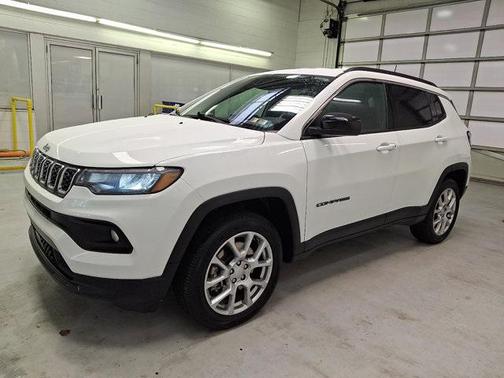 2024 Jeep Compass Latitude Lux