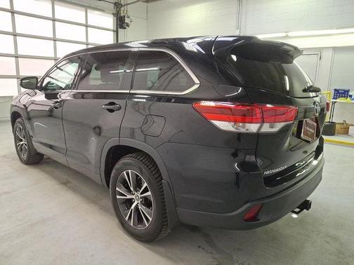 2017 Toyota Highlander LE