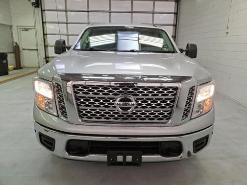 2019 Nissan Titan SV