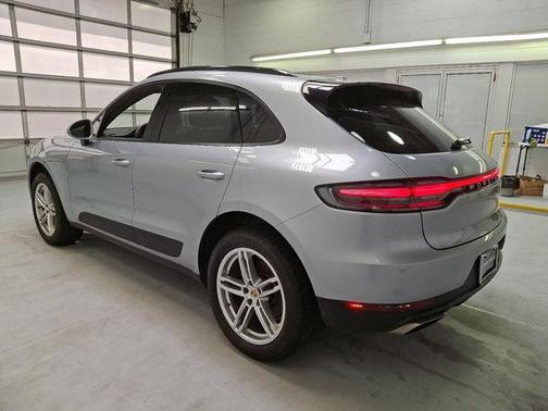2021 Porsche Macan Base