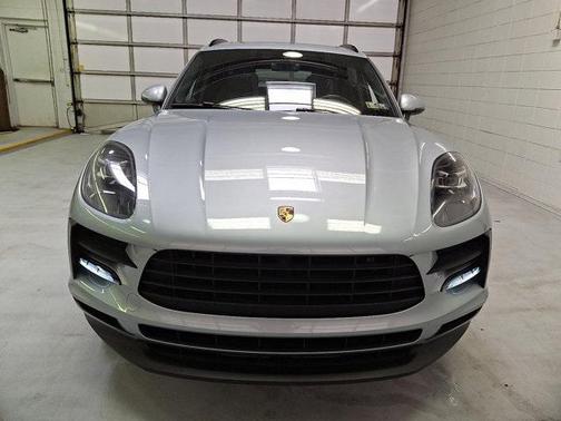 2021 Porsche Macan Base