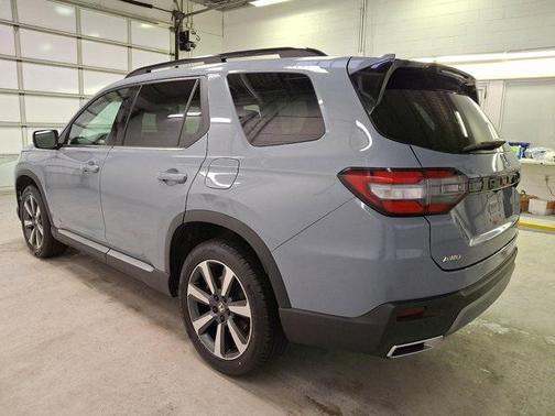2024 Honda Pilot Touring 8-Passenger