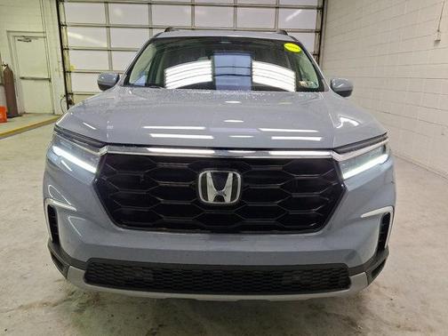 2024 Honda Pilot Touring 8-Passenger