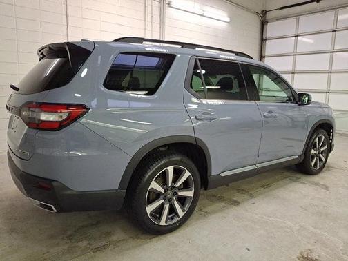 2024 Honda Pilot Touring 8-Passenger