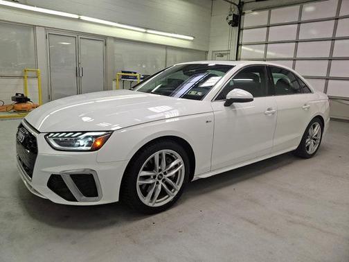 2023 Audi A4 45 S line Premium Plus