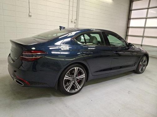2025 Genesis G70 2.5T