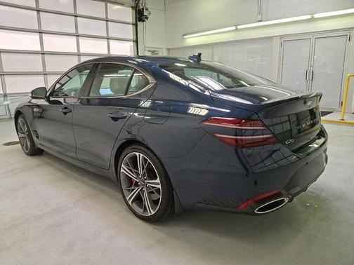 2025 Genesis G70 2.5T