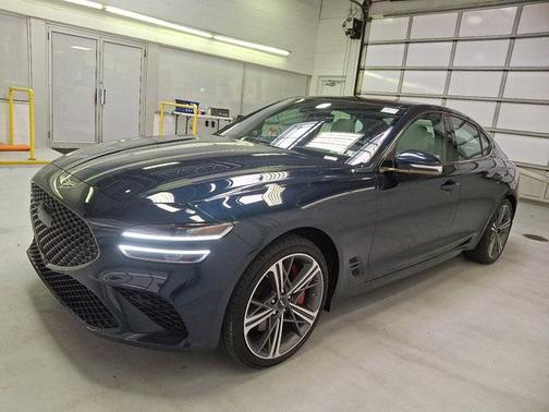 2025 Genesis G70 2.5T