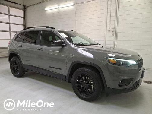 2023 Jeep Cherokee Altitude