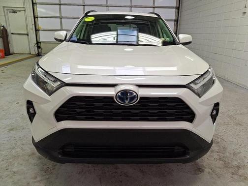 2022 Toyota RAV4 Hybrid XLE Premium