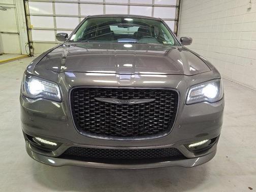 2021 Chrysler 300 Touring