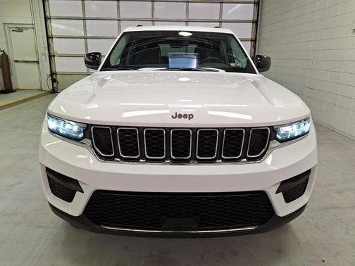 2023 Jeep Grand Cherokee Laredo