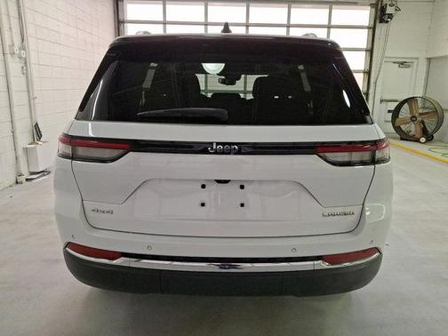 2023 Jeep Grand Cherokee Laredo