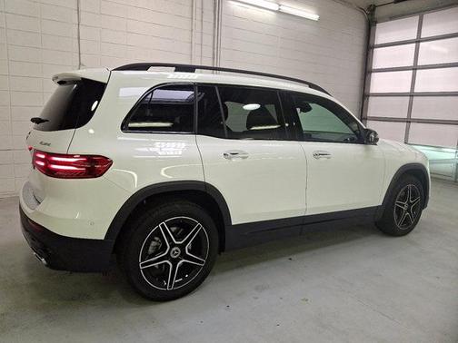 2025 Mercedes-Benz GLB 250 4MATIC