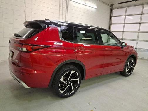 2023 Mitsubishi Outlander SEL Black Edition
