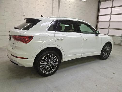 2022 Audi Q3 Premium
