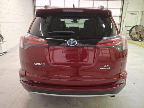 2018 Toyota RAV4 Hybrid SE