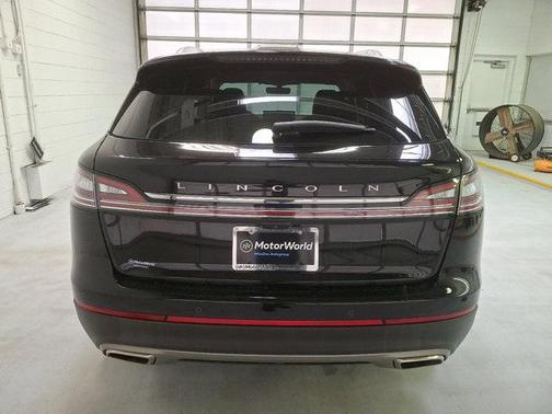 2022 Lincoln Nautilus Standard