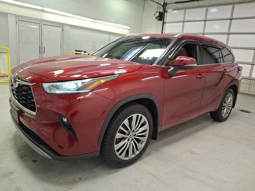 2023 Toyota Highlander Platinum
