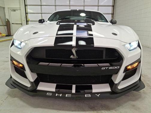 2022 Ford Shelby GT500 Base