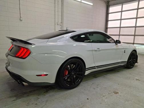 2022 Ford Shelby GT500 Base