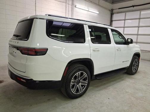 2024 Jeep Wagoneer Base