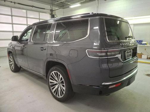 2025 Jeep Grand Wagoneer Base