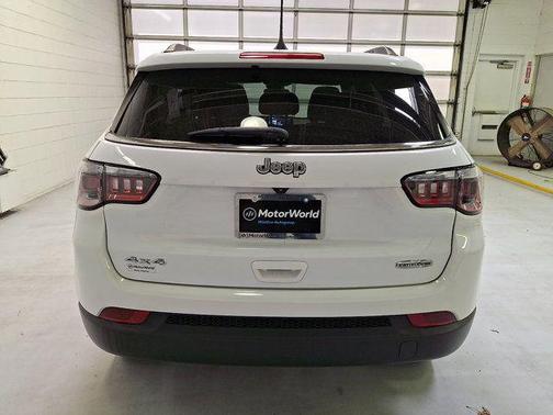 Bright White Clearcoat 2023 Jeep Compass Latitude Lux