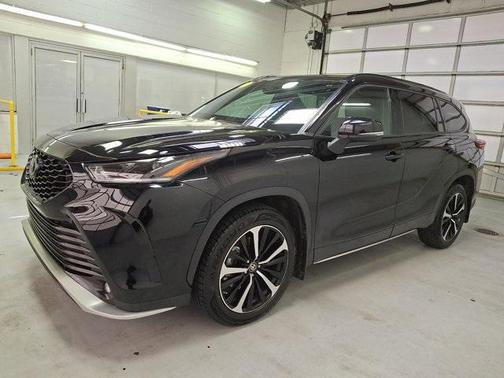 2022 Toyota Highlander XSE