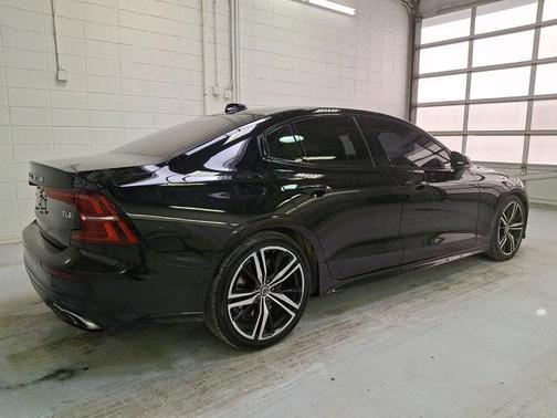 2020 Volvo S60 T6 R-Design