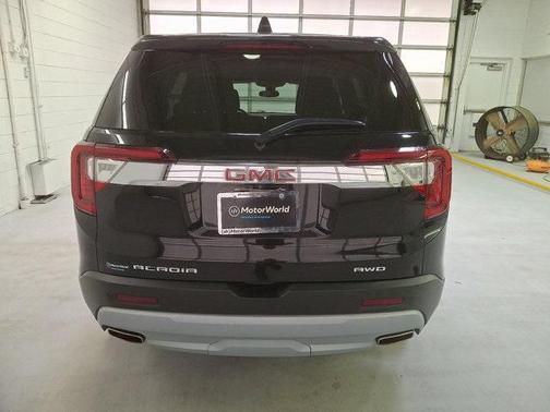2022 GMC Acadia SLE